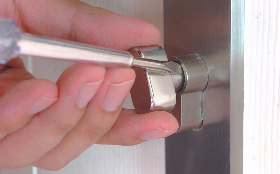 ouverture porte Plan-de-Cuques